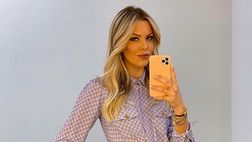 Costanza Caracciolo, niente più outfit casalingo: “Trucchi e tacchi, quanti mi mancavano!”