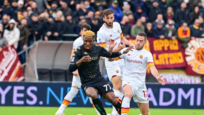 Getty Images Roma, sui social i tifosi insorgono: “Che vergogna. Mourinho adesso ha rotto!” - immagine 1
