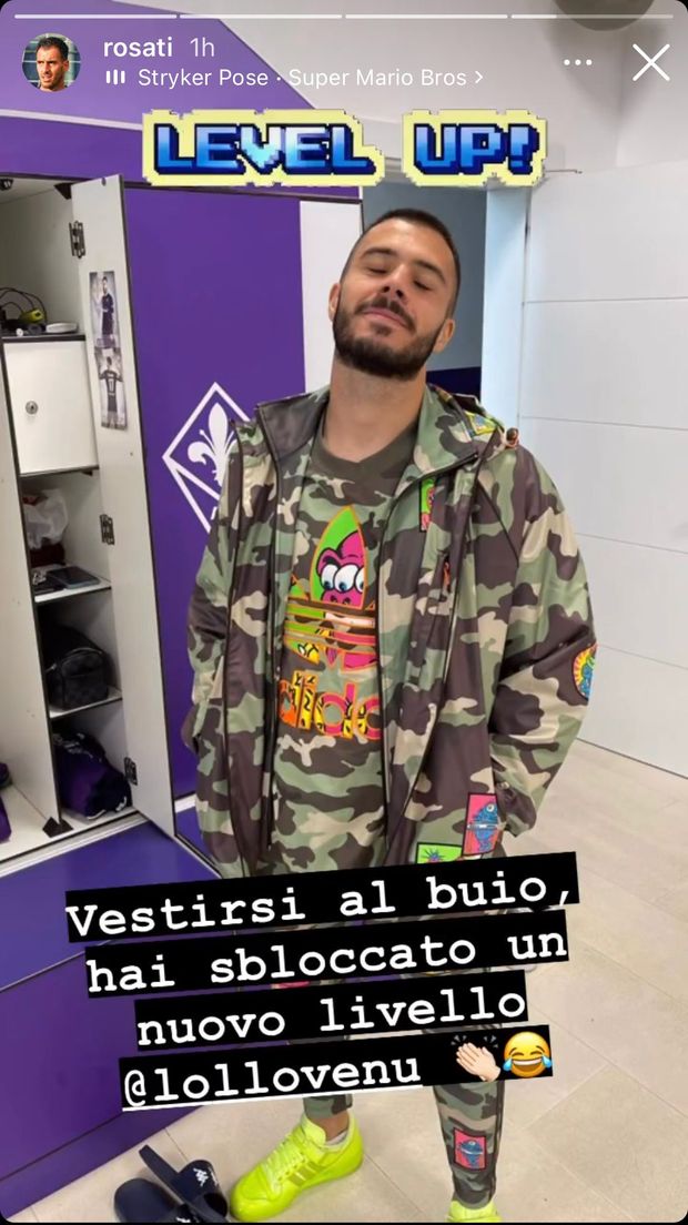 FOTO – Venuti, outfit rivedibile. Rosati scherza: “Vestito al buio”- immagine 2