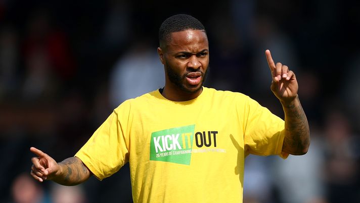 LONDON, ENGLAND - MARCH 30: Raheem Sterling of Manchester City warms up while wearing a Kick It Out racism shirt prior to the Premier League match between Fulham FC and Manchester City at Craven Cottage on March 30, 2019 in London, United Kingdom. (Photo by Clive Rose/Getty Images) 