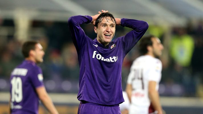 FLORENCE, ITALY - FEBRUARY 27: Federico Chiesa of ACF Fiorentina shows his dejection during the Serie A match between ACF Fiorentina and FC Torino at Stadio Artemio Franchi on February 27, 2017 in Florence, Italy. (Photo by Gabriele Maltinti/Getty Images) Da Sorrentino a Chiesa: cosa c’è dietro alle esclusioni, chi tornerà e chi resta fuori - immagine 1