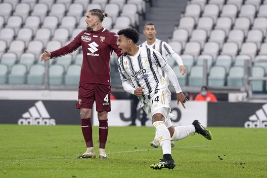 Weston McKennie esulta dopo il gol messo a segno nel derby Weston McKennie esulta dopo il gol messo a segno nel derby