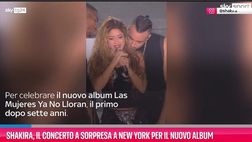 VIDEO / Shakira, il concerto a sorpresa a New York