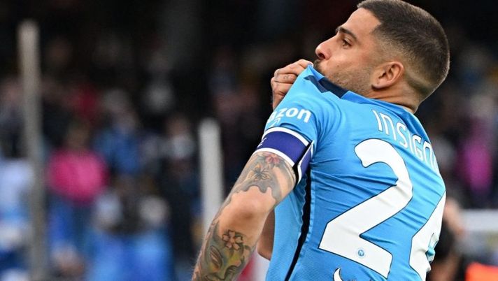 Napoli's Italian forward Lorenzo Insigne celebrates after scoring, during the Italian Serie A football match between SSC Napoli and Roma at the Diego Armando Maradona stadium in Naples on April 18, 2022. (Photo by Andreas SOLARO / AFP) (Photo by ANDREAS SOLARO/AFP via Getty Images) Chi mettere in casa e chi mettere in trasferta: sei consigli per la 37ma giornata - immagine 1