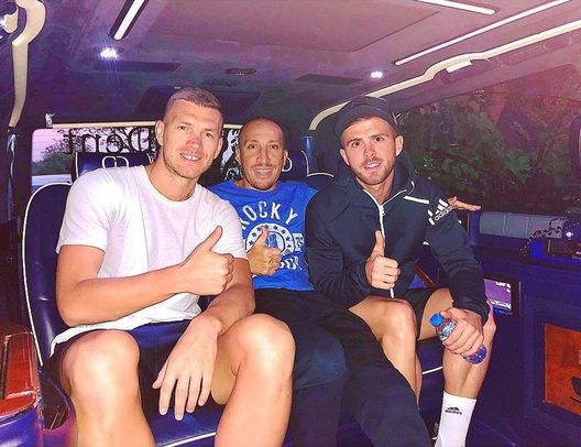 Coach Meddy insieme a Pjanic e Dzeko Coach Meddy insieme a Pjanic e Dzeko
