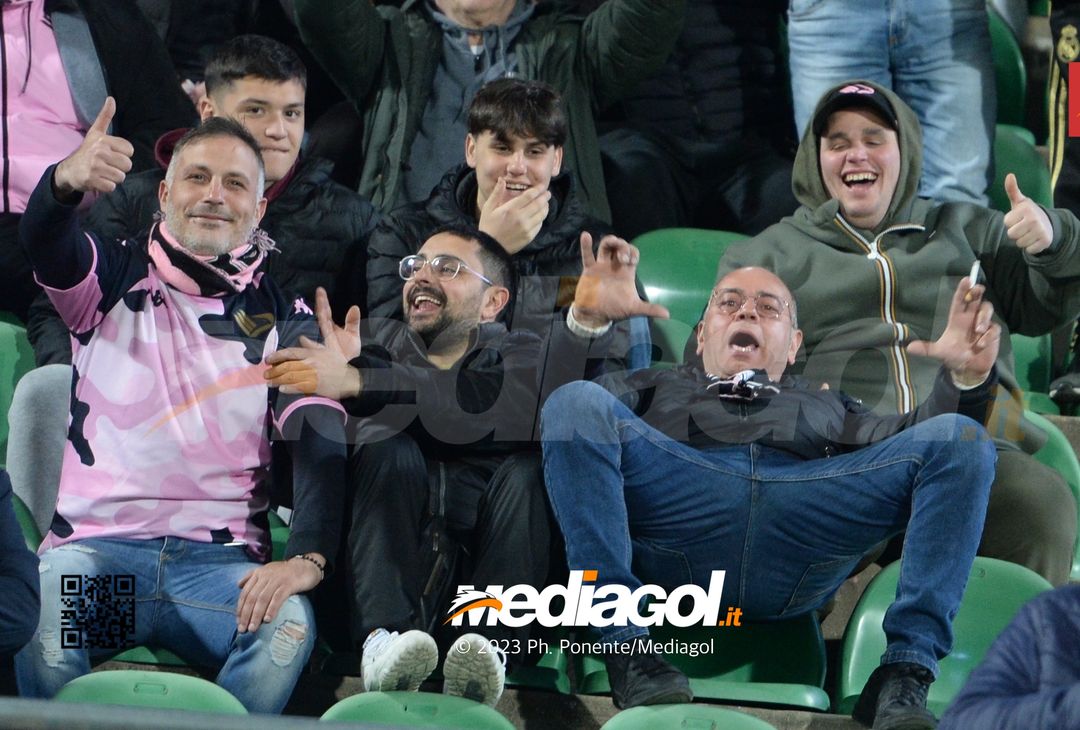 FOTOTIFO Palermo-Modena 5-2, gli scatti ai tifosi al “Renzo Barbera” (Gallery) - immagine 27