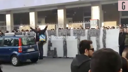 VIDEO Napoli caos completo, la contestazione dei tifosi