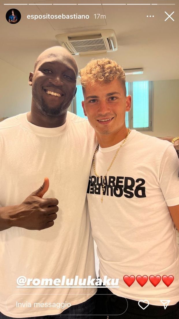 Inter, è il giorno di Romelu Lukaku: abbracci e foto al Coni con Sebastiano Esposito- immagine 2
