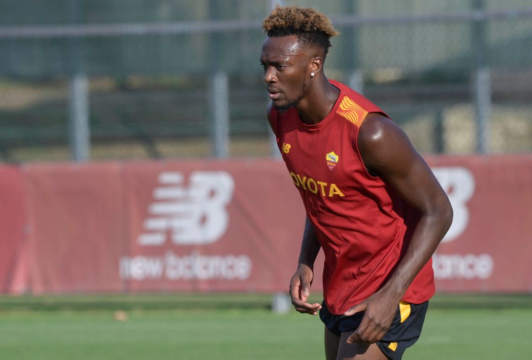 Roma, rifinitura prima del Monza: Belotti c’è. Squadra in ritiro – FOTO GALLERY - immagine 4