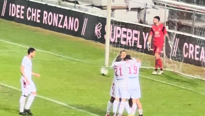 Padova, il secondo gol è di Bortolussi: c’è deviazione netta su tiro di Palombi - immagine 1