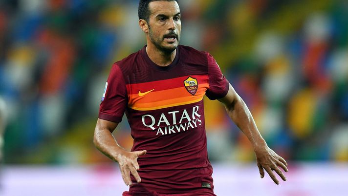 UDINE, ITALY - OCTOBER 03: Pedro of AS Roma looks on during the Serie A match between Udinese Calcio and AS Roma at Dacia Arena on October 03, 2020 in Udine, Italy. (Photo by Alessandro Sabattini/Getty Images) 