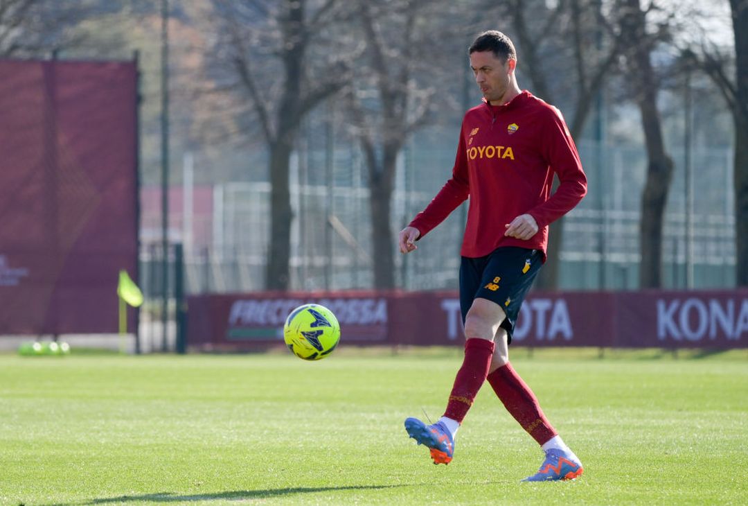 Trigoria, l’allenamento dei giallorossi a due giorni da Napoli-Roma – FOTO GALLERY - immagine 4