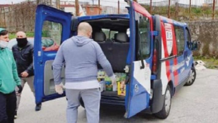 Gli aiuti alla Loggetta, a Napoli Gli aiuti alla Loggetta, a Napoli