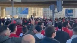 Stadio cambia color…giochi di luce, pari e patta per il Benfica nel derby