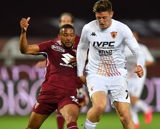 TURIN, ITALY - MAY 23: Adolfo Gaich of Benevento Calcio is put under pressure by Gleison Bremer of Torino F.C. during the Serie A match between Torino FC v Benevento Calcio at Olimpico Stadium on May 23, 2021 in Turin, Italy. Sporting stadiums around Italy remain under strict restrictions due to the Coronavirus Pandemic as Government social distancing laws prohibit fans inside venues resulting in games being played behind closed doors. (Photo by Valerio Pennicino/Getty Images) TURIN, ITALY - MAY 23: Adolfo Gaich of Benevento Calcio is put under pressure by Gleison Bremer of Torino F.C. during the Serie A match between Torino FC v Benevento Calcio at Olimpico Stadium on May 23, 2021 in Turin, Italy. Sporting stadiums around Italy remain under strict restrictions due to the Coronavirus Pandemic as Government social distancing laws prohibit fans inside venues resulting in games being played behind closed doors. (Photo by Valerio Pennicino/Getty Images)