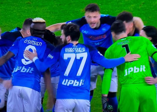 Kvara manda in delirio il Maradona (sul provvisorio 2-0): ma l’esultanza è un rebus- immagine 2