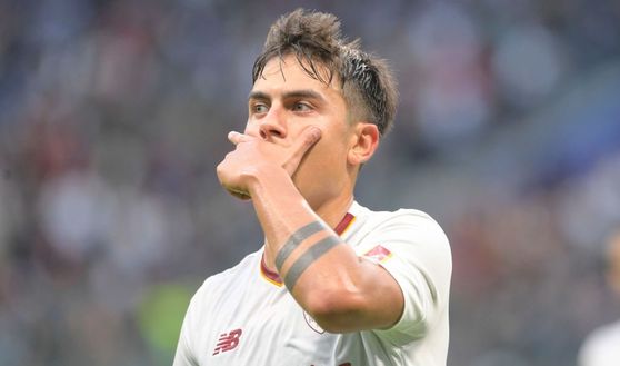 Getty Images Dybala, una mask formato Mondiale: dopo i Maneskin tocca ai compagni argentini- immagine 2