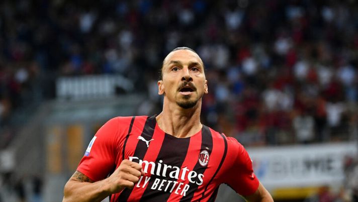 AC Milans Swedish forward Zlatan Ibrahimovic celebrates after scoring during the Italian Serie A football match between AC Milan and Lazio at The San Siro Stadium in Milan, on September 12, 2021. (Photo by Isabella BONOTTO / AFP) (Photo by ISABELLA BONOTTO/AFP via Getty Images) Quando torna Ibra? C’è una data cerchiata in rosso sul calendario del Milan - immagine 1