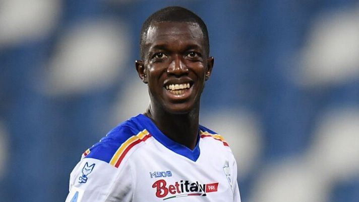 FLASH – Ceesay lascia il Lecce: ecco l’annuncio a sorpresa della società - immagine 1