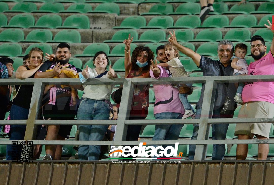 FOTOTIFO, Palermo-Perugia 2-0: i tifosi allo stadio Renzo Barbera (Gallery) - immagine 81