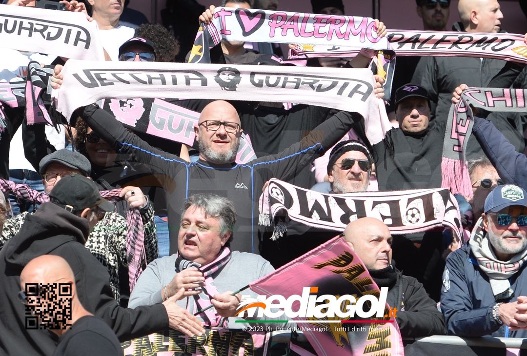 FOTOTIFO Palermo-Frosinone 1-1, i tifosi allo Stadio “Renzo Barbera” (Gallery) - immagine 59