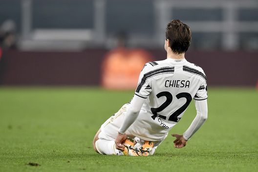 Federico Chiesa esulta con la maglia della Juventus Federico Chiesa esulta con la maglia della Juventus