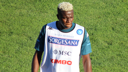 Gazzetta: “Osimhen, c’è il rischio di vederlo fuori per settimane o mesi! Tra nervi e legamenti…”