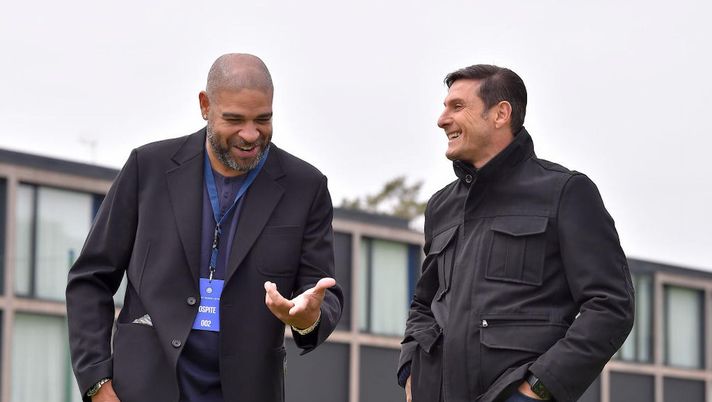 Getty Adriano, l’Inter è anche in famiglia: la nonna lo abbraccia con indosso la maglia nerazzurra - immagine 1