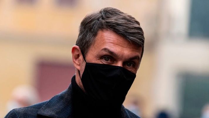 Italy's former football player Paolo Maldini arrives for the funeral of late Italian football player Paolo Rossi in the Santa Maria Annunciata Cathedral in Vicenza, northeastern Italy, on December 12, 2020. - Former Italy's football player Paolo Rossi died on December 9, 2020 in Siena at the age of 64. (Photo by Marco Bertorello / AFP) (Photo by MARCO BERTORELLO/AFP via Getty Images) Maldini: “Romagnoli non è felice, vi spiego! Ibra a Sanremo, tutto nato da mesi. Per Donnarumma…” - immagine 1