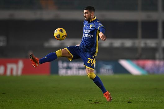 VERONA, ITALY - DECEMBER 16: Mattia Zaccagni of Hellas Verona controls the ball during the Serie A match between Hellas Verona FC and UC Sampdoria at Stadio Marcantonio Bentegodi on December 16, 2020 in Verona, Italy. (Photo by Tullio M. Puglia/Getty Images) VERONA, ITALY - DECEMBER 16: Mattia Zaccagni of Hellas Verona controls the ball during the Serie A match between Hellas Verona FC and UC Sampdoria at Stadio Marcantonio Bentegodi on December 16, 2020 in Verona, Italy. (Photo by Tullio M. Puglia/Getty Images)