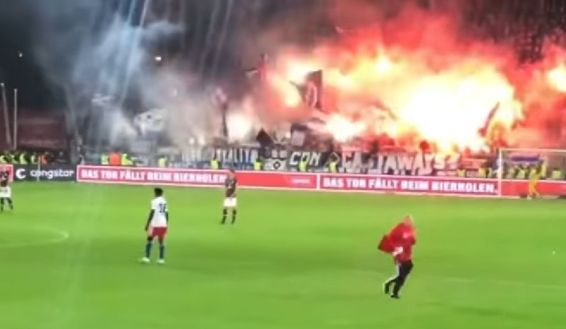 Quando i tifosi dell'Amburgo potevano entrare nello stadio del St. Pauli Quando i tifosi dell'Amburgo potevano entrare nello stadio del St. Pauli