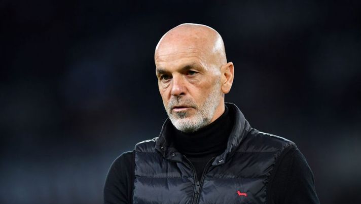 TURIN, ITALY - APRIL 10: Stefano Pioli, Head Coach of AC Milan looks on prior to the Serie A match between Torino FC and AC Milan at Stadio Olimpico di Torino on April 10, 2022 in Turin, Italy. (Photo by Valerio Pennicino/Getty Images) Pioli: “Non vedo nervosismo! Su Brahim e i rientri di Ibra, Rebic e Bennacer…” - immagine 1
