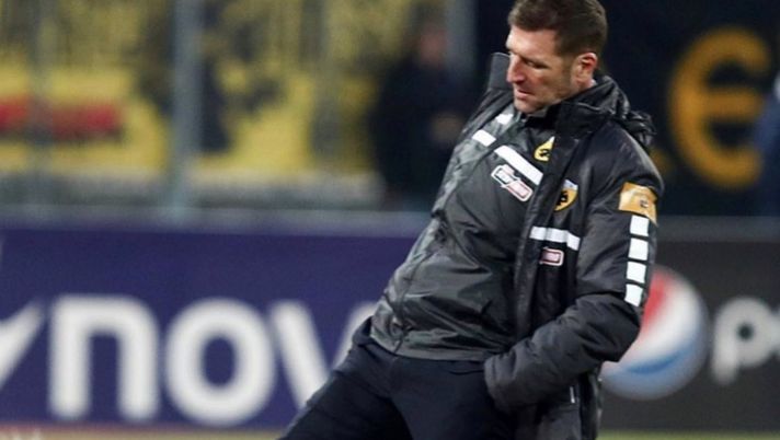 Massimo Carrera ad Atene con una parte della famiglia, l'latra figlia è al lavoro in smart working a Milano Massimo Carrera ad Atene con una parte della famiglia, l'latra figlia è al lavoro in smart working a Milano