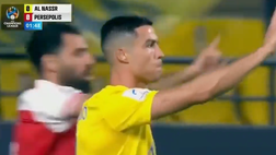 VIDEO / Cristiano Ronaldo si commuove, quasi in lacrime in tribuna