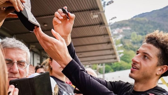 Spezia, 400 tifosi all’allenamento in vista del derby di Genova - immagine 1