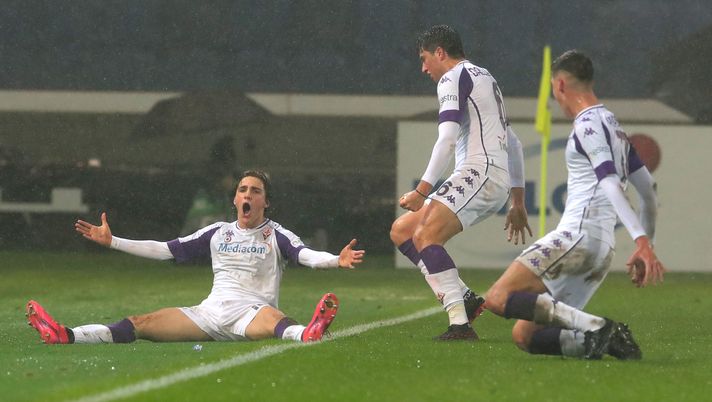 BERGAMO, ITALY - JANUARY 21: Vittorio Agostinelli (L) of ACF Fiorentina celebrates his goal with his team-mates during the Supercoppa Primavera Tim match between Atalanta BC U19 and ACF Fiorentina U19 at Gewiss Stadium on January 21, 2021 in Bergamo, Italy. (Photo by Emilio Andreoli/Getty Images for Lega Serie A) BERGAMO, ITALY - JANUARY 21: Vittorio Agostinelli (L) of ACF Fiorentina celebrates his goal with his team-mates during the Supercoppa Primavera Tim match between Atalanta BC U19 and ACF Fiorentina U19 at Gewiss Stadium on January 21, 2021 in Bergamo, Italy. (Photo by Emilio Andreoli/Getty Images for Lega Serie A)