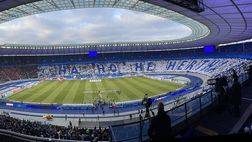 Derby di Berlino, incontro ravvicinato Polizei-Ultras Hertha: poi una grande coreografia…