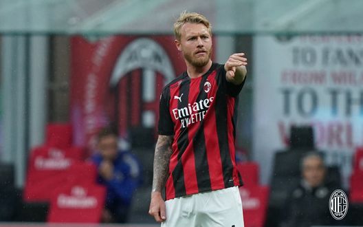  Simon Kjaer, difensore del Milan (credits: acmilan.com) 
