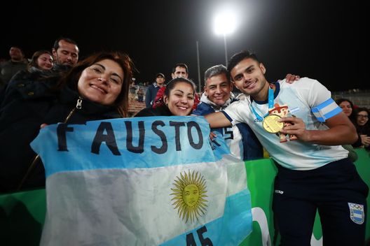  LIMA, PERU - AUGUST 10: Fausto Vera of Argentina celebrates after wining the gold medal in Men´s Football on Day 15 of Lima 2019 Pan American Games at San Marcos Stadium on August 10, 2019 in Lima, Peru. (Photo by Daniel Apuy/Getty Images) 