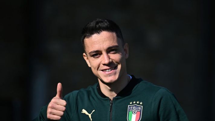 FLORENCE, ITALY - MARCH 22: Giacomo Raspadori of Italy during a Italy training session at Centro Tecnico Federale di Coverciano on March 22, 2022 in Florence, Italy. (Photo by Claudio Villa/Getty Images) Ndombele, Raspadori e Simeone: così cambia il Napoli e la gestione al fanta e per l’asta- immagine 1