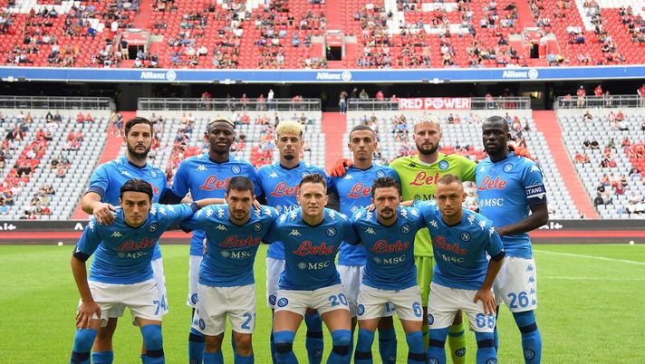 MUNICH, GERMANY - JULY 31:  Napoli players pose for the team photo at Allianz Arena on July 31, 2021 in Munich, Germany. (Photo by SSC NAPOLI/SSC NAPOLI via Getty Images) 