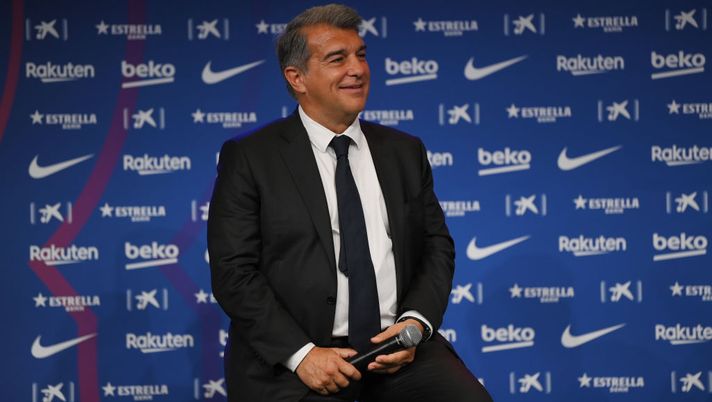 BARCELONA, SPAIN - MAY 31: Joan Laporta, President of FC Barcelona speaks as Sergio Aguero is presented as a Barcelona player at the Camp Nou Stadium on May 31, 2021 in Barcelona, Spain. (Photo by David Ramos/Getty Images) 