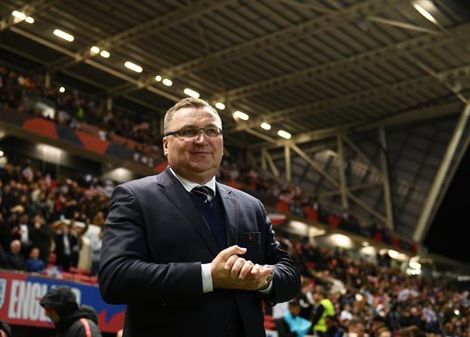 BRISTOL, ENGLAND - MARCH 21: Poland u21 Manager, Czeslaw Michniewicz looks on during the U21 International Friendly match between England and Poland at Ashton Gate on March 21, 2019 in Bristol, England. (Photo by Harry Trump/Getty Images) BRISTOL, ENGLAND - MARCH 21: Poland u21 Manager, Czeslaw Michniewicz looks on during the U21 International Friendly match between England and Poland at Ashton Gate on March 21, 2019 in Bristol, England. (Photo by Harry Trump/Getty Images)