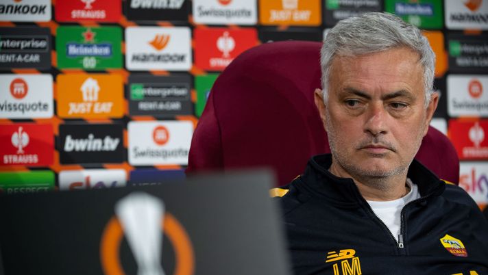 Getty Images Roma, tifosi contro la squalifica di Mourinho: AIRC e UTR organizzano la panolada - immagine 1