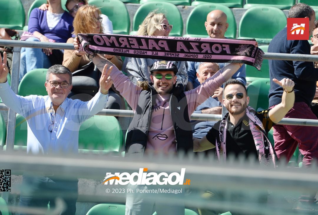FOTOTIFO Palermo-Benevento 1-1, gli scatti ai tifosi al “Renzo Barbera” (Gallery) - immagine 4