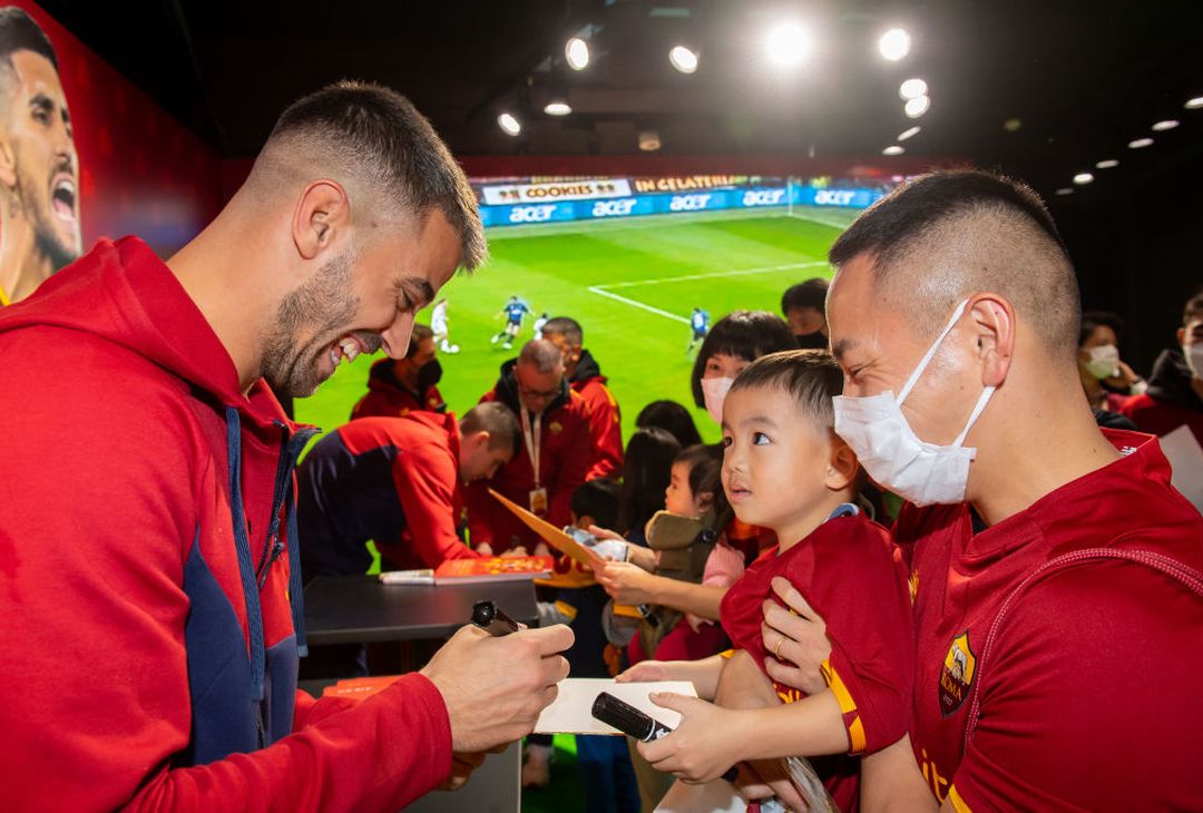 Roma: Spinazzola, Mancini e Pinto incontrano i tifosi in Giappone – FOTO GALLERY - immagine 14