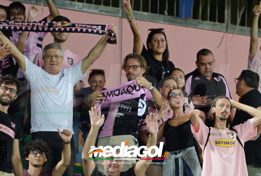 FOTOTIFO, Palermo-Ascoli 2-3: i tifosi allo stadio “Renzo Barbera” (Gallery) - immagine 73
