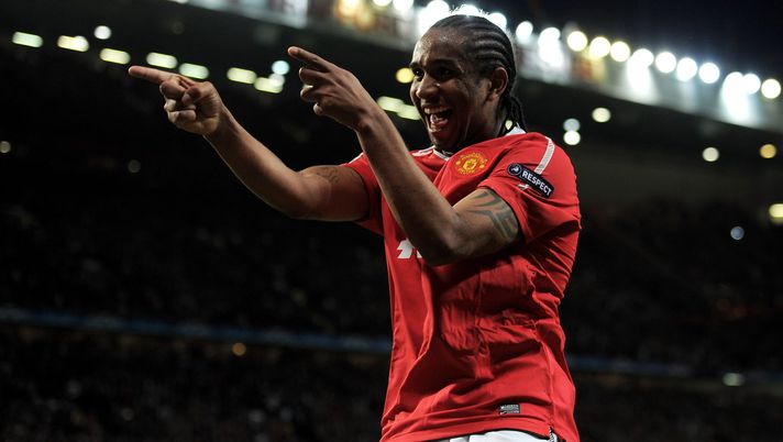 MANCHESTER, ENGLAND - MAY 04: Anderson of Manchester United celebrates scoring his team's fourth goal during the UEFA Champions League Semi Final second leg match between Manchester United and Schalke at Old Trafford on May 4, 2011 in Manchester, England. (Photo by Michael Regan/Getty Images) MANCHESTER, ENGLAND - MAY 04: Anderson of Manchester United celebrates scoring his team's fourth goal during the UEFA Champions League Semi Final second leg match between Manchester United and Schalke at Old Trafford on May 4, 2011 in Manchester, England. (Photo by Michael Regan/Getty Images)
