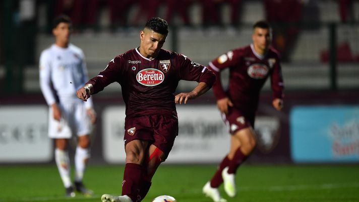 TURIN, ITALY - APRIL 12:  Nicola Rauti of Torino FC U19 misses a penalty during the Coppa Italia Primavera Final match between Torino FC U19 and ACF Fiorentina U19 on April 12, 2019 in Turin, Italy.  (Photo by Valerio Pennicino/Getty Images for Lega Serie A) 