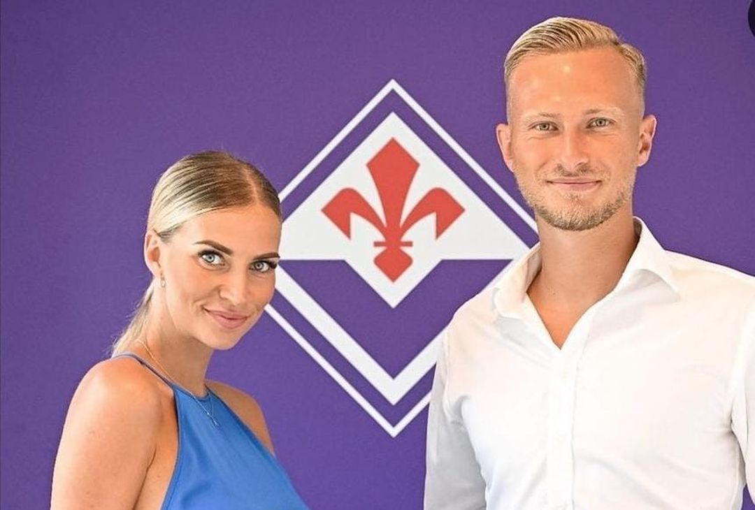 Wags viola: Barak e la sua Nikola, Natale in dolce attesa. Che FOTO! - immagine 8